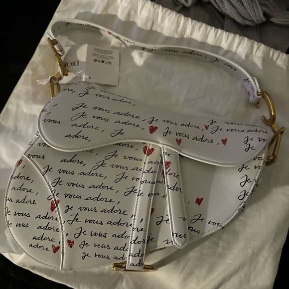 Brand new Authentic Dioramour Saddle Bag with Strap - Picture 3 of 3